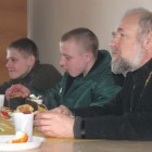 Протоиерей Александр Степанов в колонии для несовершеннолетних в Колпино.