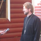 Священник Глеб Грозовский рассказывает, как на Коневском острове отдыхают дети