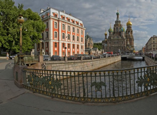 Вид на канал Грибоедова с Театрального моста