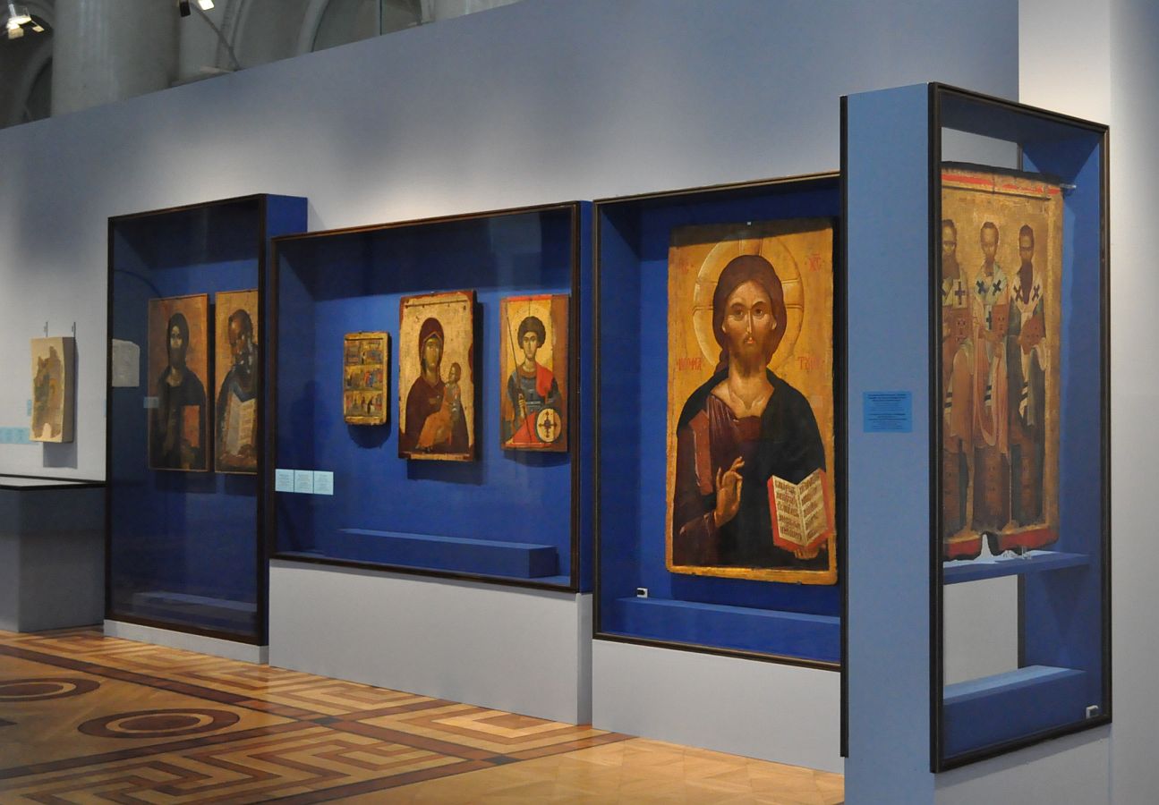 эрмитаж богоматерь с младенцем. выставка иконы русского севера. фондохранилище музея эрмитаж. зал с иконами в эрмитаже. эрмитаж выставка византия сквозь века.